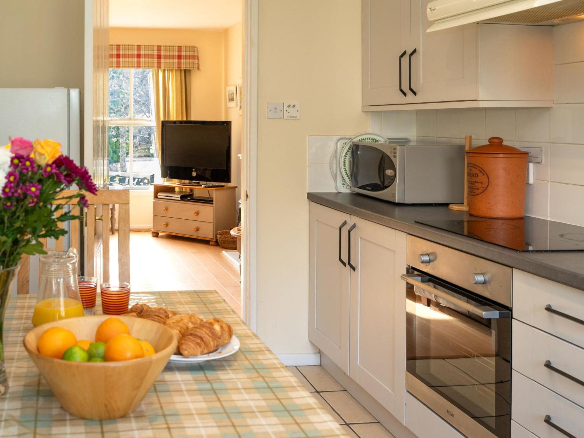 Holiday Home Falcon Lodge By Interhome Aviemore Eksteriør bilde
