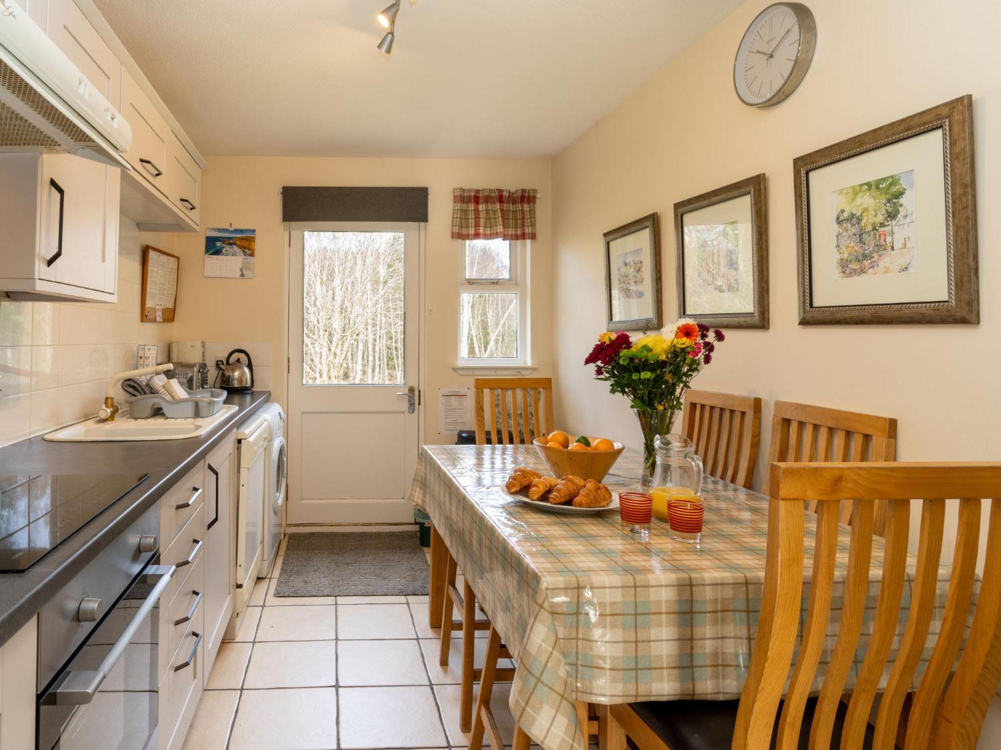 Holiday Home Falcon Lodge By Interhome Aviemore Eksteriør bilde