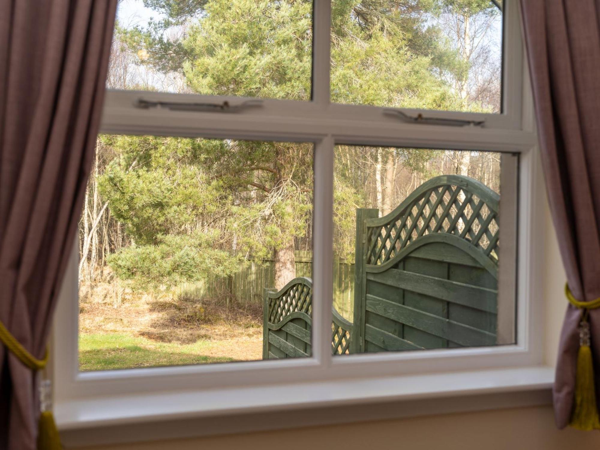 Holiday Home Falcon Lodge By Interhome Aviemore Eksteriør bilde