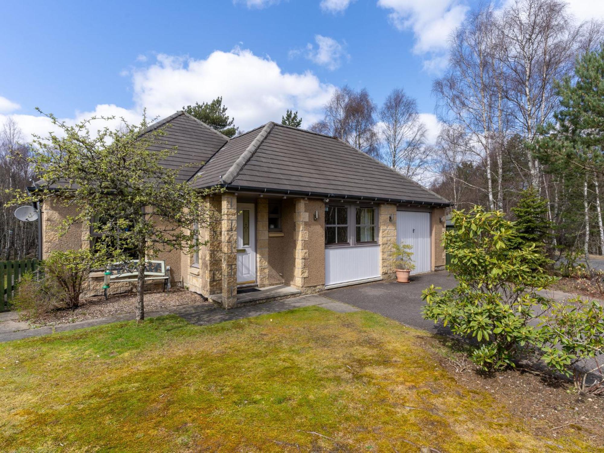 Holiday Home Falcon Lodge By Interhome Aviemore Eksteriør bilde